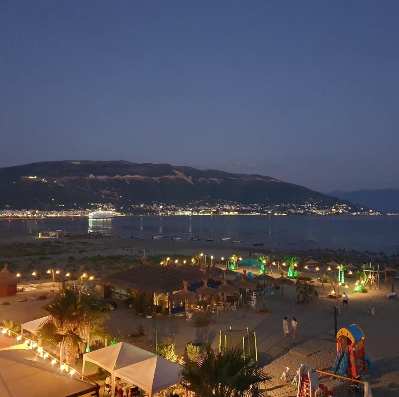 Soleil Apartment With Sunbed & Umbrella Vlorë Buitenkant foto